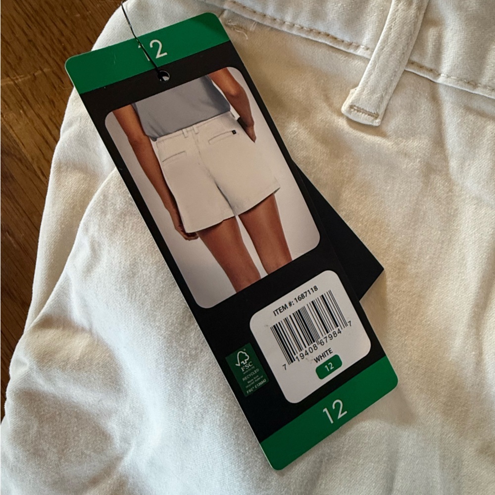 Banana republic ladies, CHINO shorts size 12 NWT brand new never worn off-white - Picture 4 of 12